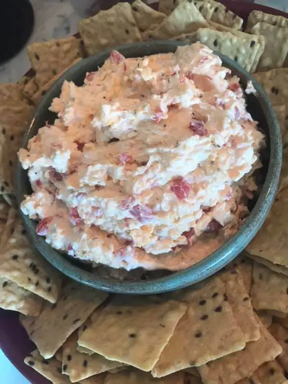 How to make easy Homemade Pimento Cheese