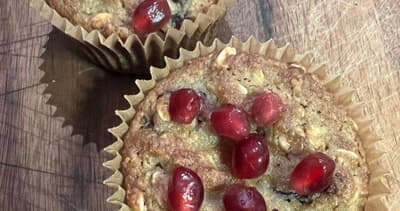 How to make Pomegranate ginger muffins